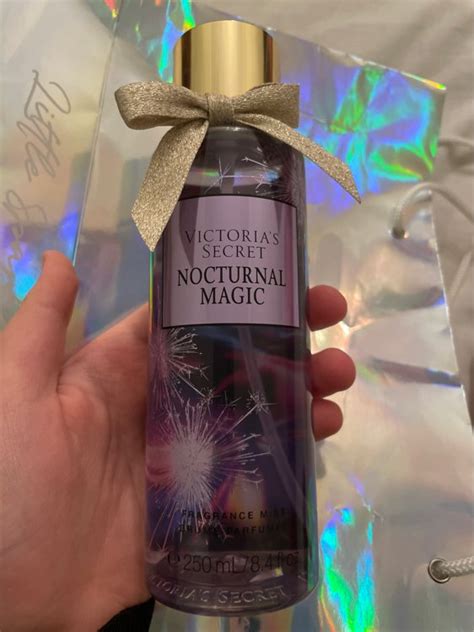 Victoria aecrer magic perume